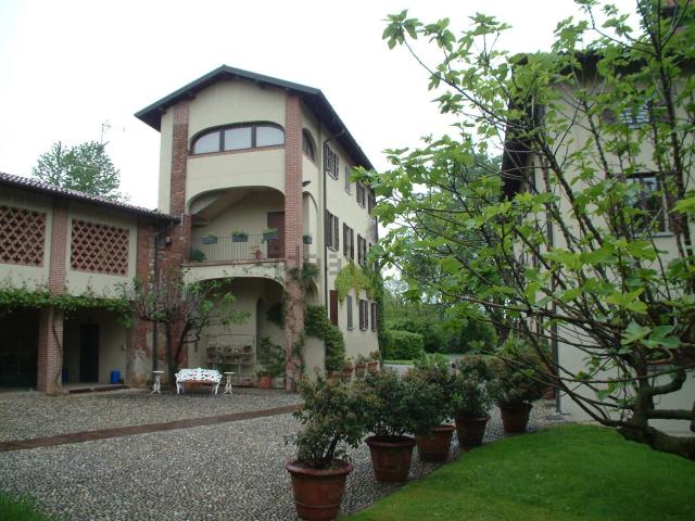 Appartamento in affitto a Montesolaro, Carimate