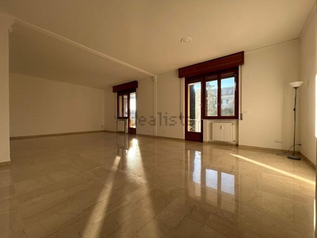 Appartamento in affitto a Medio Levante, Serra Riccò