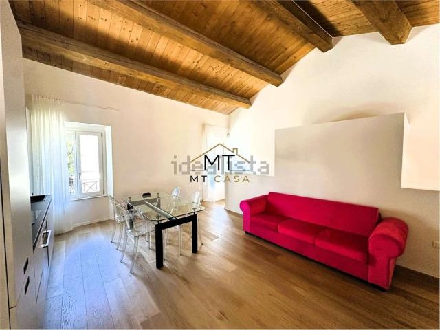 Appartamento in affitto a Centro Storico, Marche