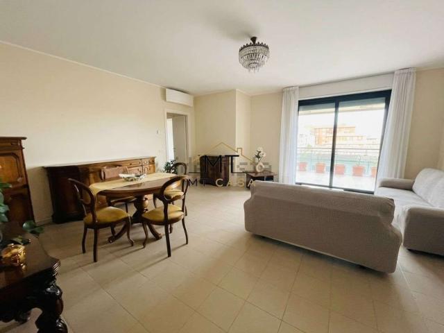 Appartamento in affitto a Centro Storico, Marche