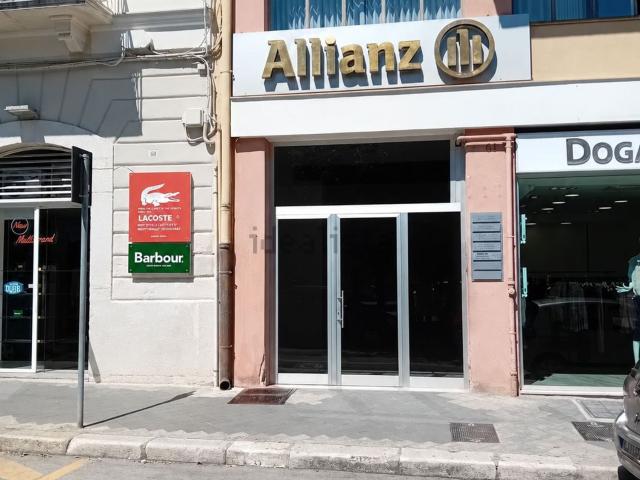 Appartamento in affitto a Puglia, Barletta-andria-trani