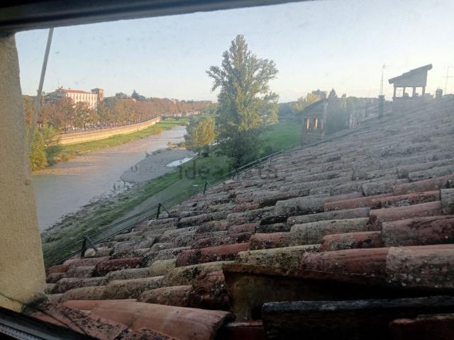 Appartamento in affitto a Parma, Oltretorrente
