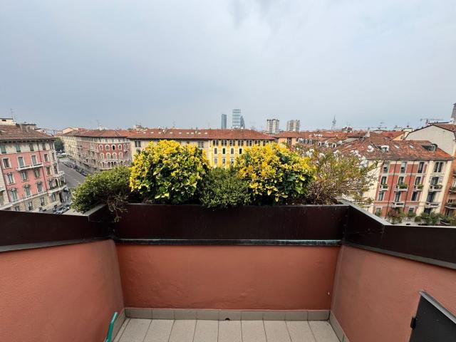 Attico in affitto a Municipio 1, Milano