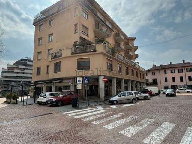 Appartamento in affitto a Biumo Superiore, Varese