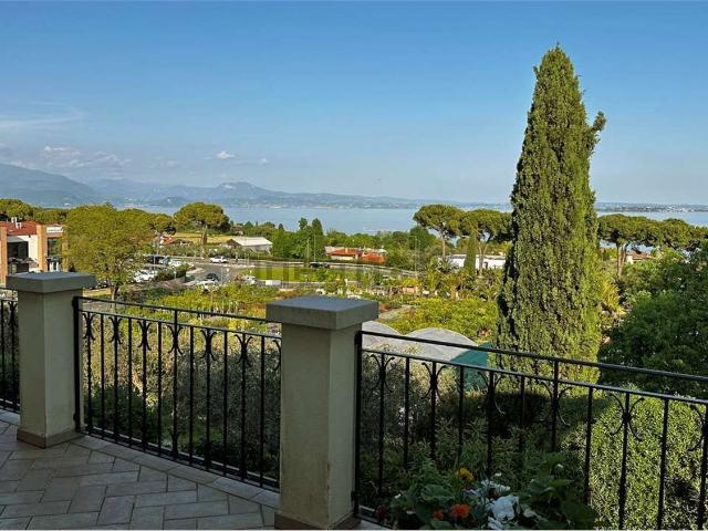 Attico in affitto a Padenghe Sul Garda, Lombardia