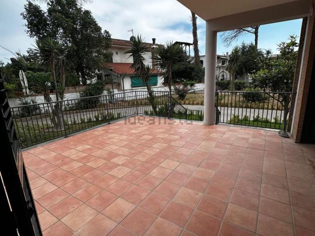 Appartamento in affitto a Marina d'Ischitella, Castel Volturno