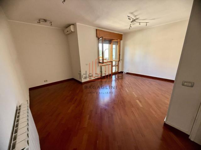 Appartamento in affitto a Nicolosi, Latina
