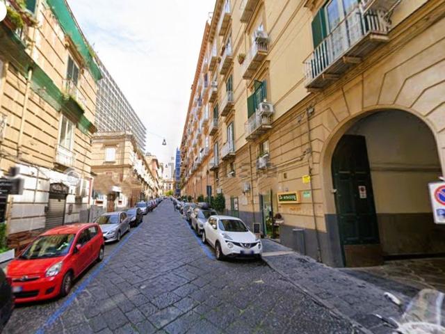 Appartamento in affitto a Municipalità 1, Campania