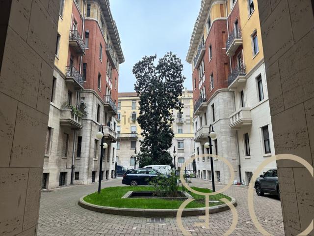 Attico in affitto a Municipio 1, Milano