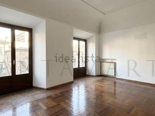 Appartamento in affitto a Municipio 1, Milano