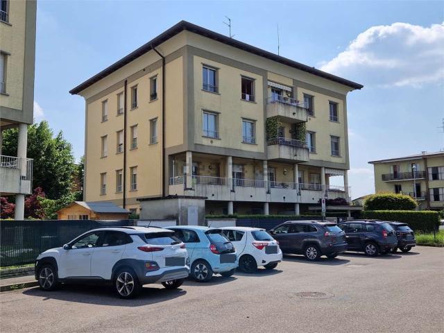 Appartamento in affitto a Lomazzo, Lombardia