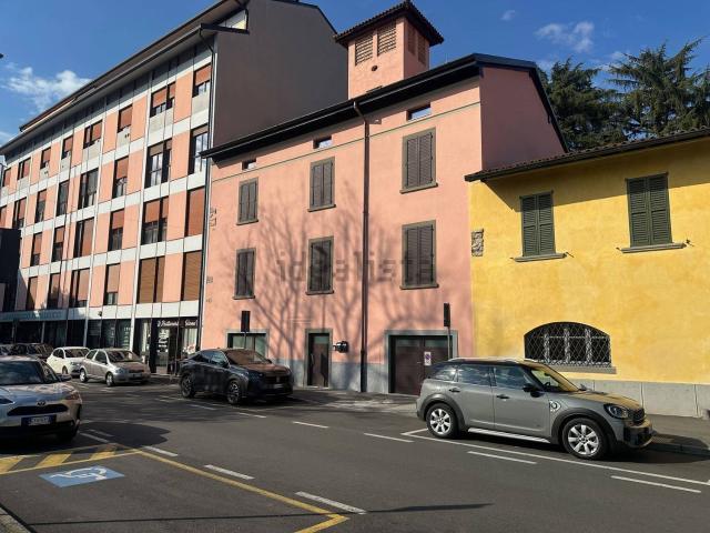 Appartamento in affitto a Ponte San Pietro, Bergamo
