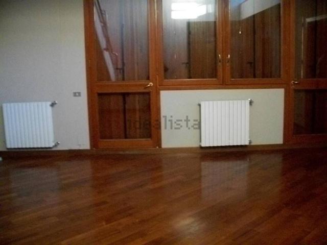 Attico in affitto a Giotto, Arezzo