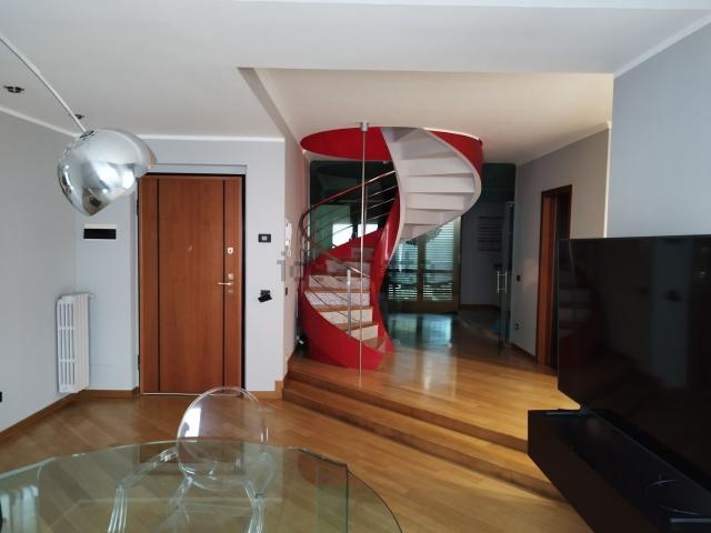 Attico in affitto a San Donato, Monza
