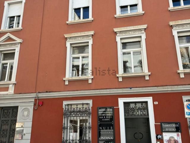 Appartamento in affitto a Borgo Grazzano, Reana Del Roiale
