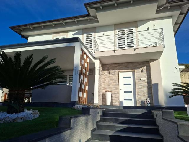 Appartamento in affitto a Quarto, Campania