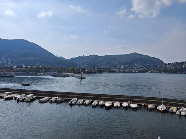 Appartamento in affitto a Viale Geno, Como