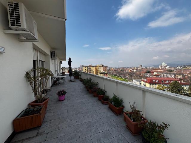 Attico in affitto a Brescia Antica, Brescia