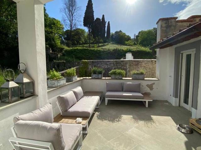 Appartamento in affitto a Quartiere 3, Firenze
