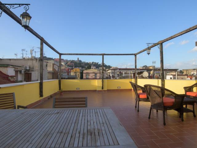 Attico in affitto a Municipalità 4, Napola