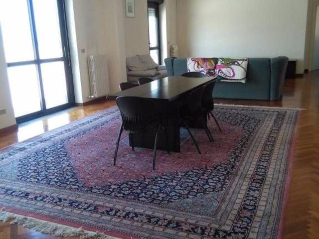 Attico in affitto a Poggiofranco, Bari