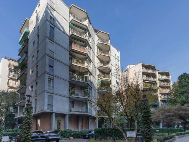 Attico in affitto a Municipio 1, Milano