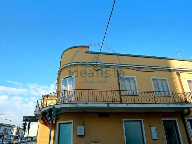 Attico in affitto a Borgo Veneto, Saletto
