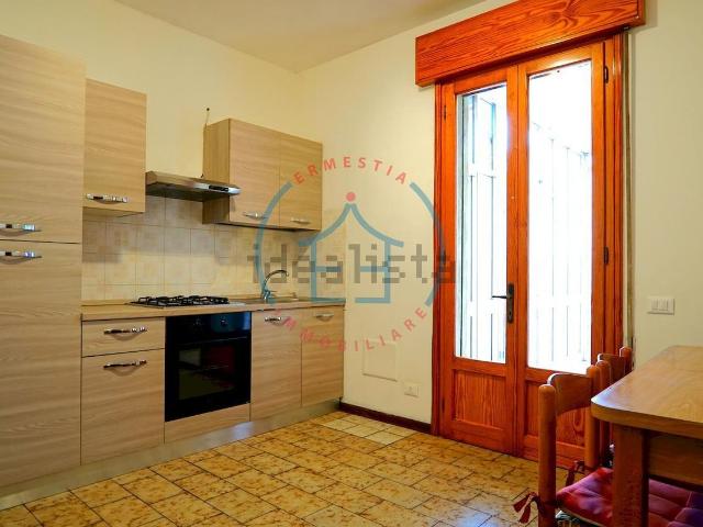 Attico in affitto a Borgo Veneto, Saletto