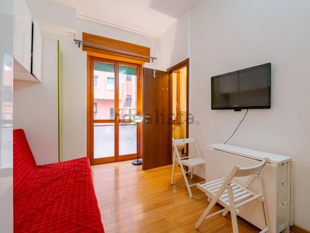 Appartamento in affitto a Municipio 6, Milano