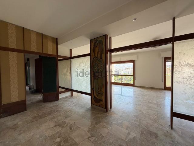 Appartamento in affitto a Quartiere Matteotti, Palermo