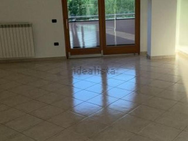 Appartamento in affitto a Trentola, Campania