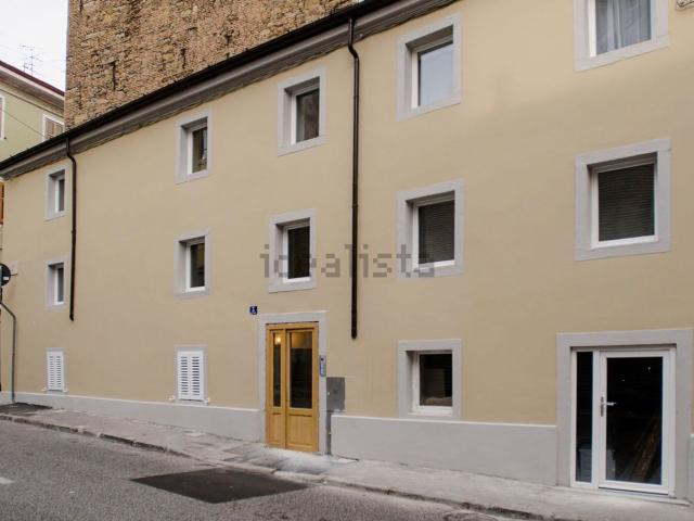Appartamento in affitto a Barriera Vecchia-San Giacomo, Villa Opicina