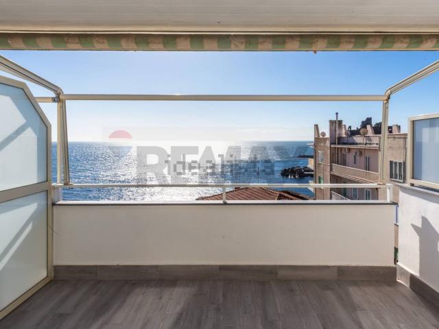 Attico in affitto a Aci Castello, Sicilia