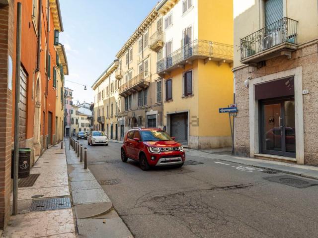 Appartamento in affitto a Centro storico, Brenzone