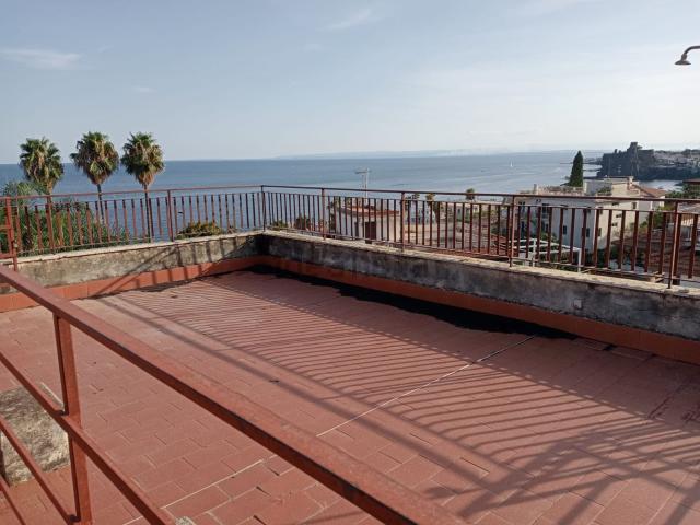 Appartamento in affitto a Aci Castello, Sicilia