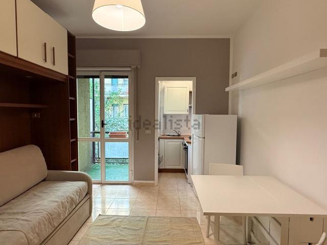 Appartamento in affitto a Municipio 9, Milano