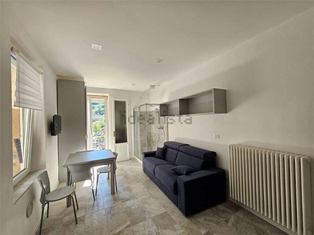 Appartamento in affitto a Sant'Abbondio, Como