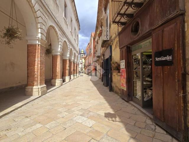 Appartamento in affitto a Centro Storico, Sant'agata De' Goti