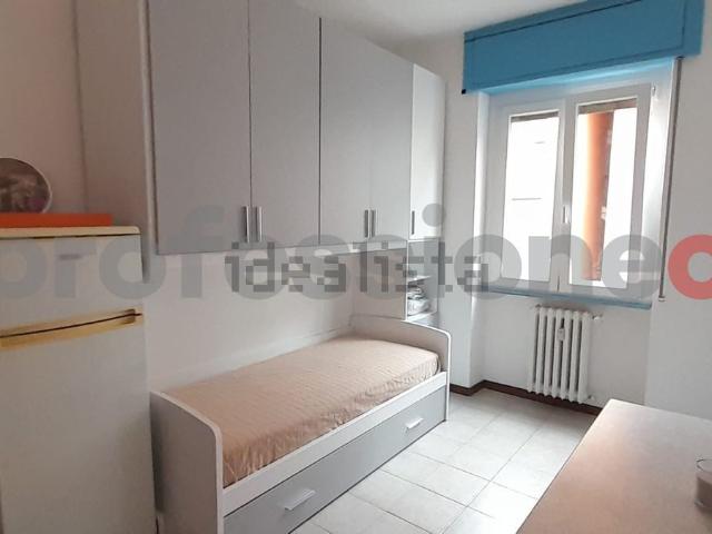 Appartamento in affitto a Municipio 9, Milano