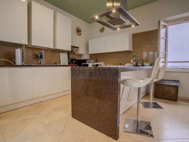 Appartamento in affitto a Duomo, Re