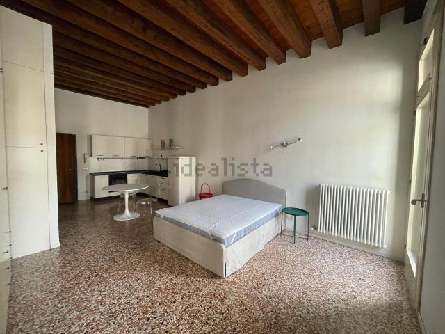 Appartamento in affitto a Centro storico, Vicenza