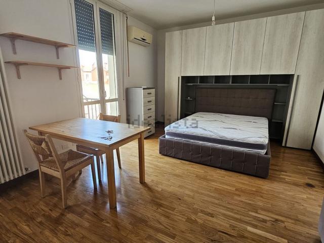 Appartamento in affitto a Santo Stefano, Bologna