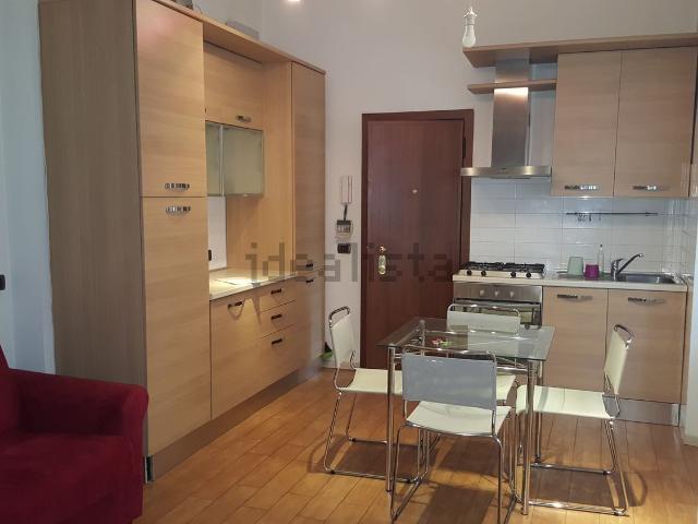 Appartamento in affitto a Municipio 9, Milano