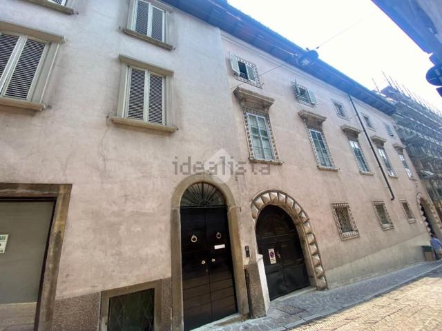 Appartamento in affitto a Borgo Palazzo, Bergamo