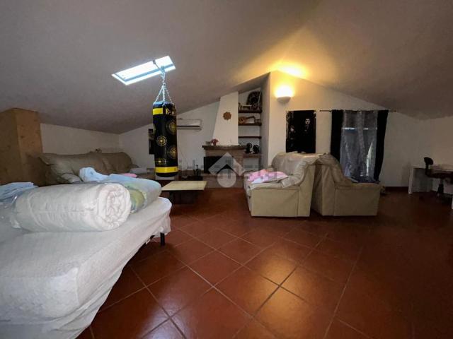 Appartamento in affitto a Val d’Enza, Re