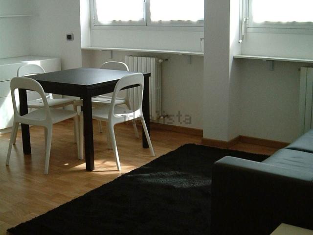 Appartamento in affitto a Municipio 9, Milano