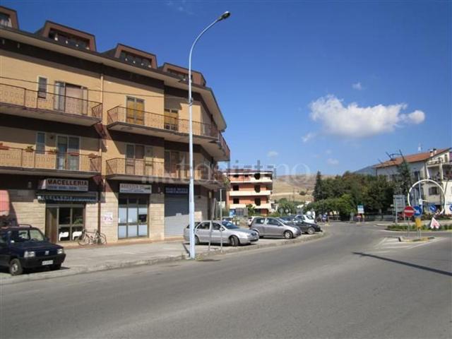 Appartamento in affitto a Marsicovetere, Basilicata