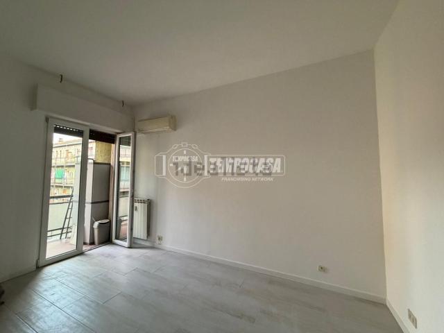 Appartamento in affitto a Municipio 9, Milano