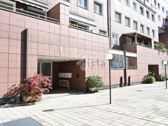 Appartamento in affitto a Municipio 9, Milano