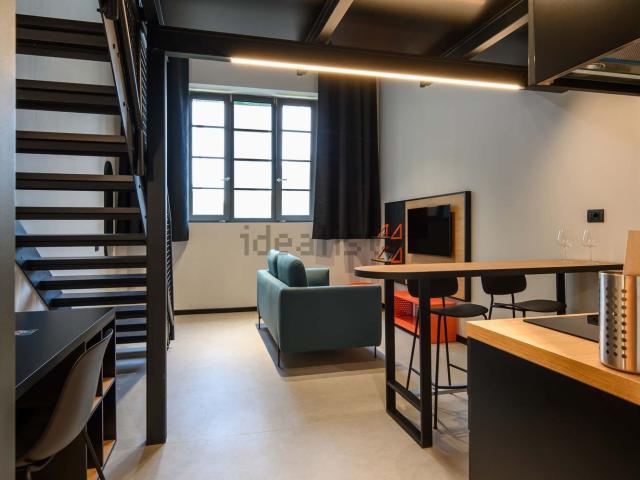 Appartamento in affitto a Municipio 9, Milano